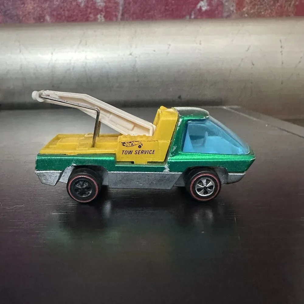 Vintage Hot Wheels Redline 1970 Heavyweights Tow Truck White Int. Green READ